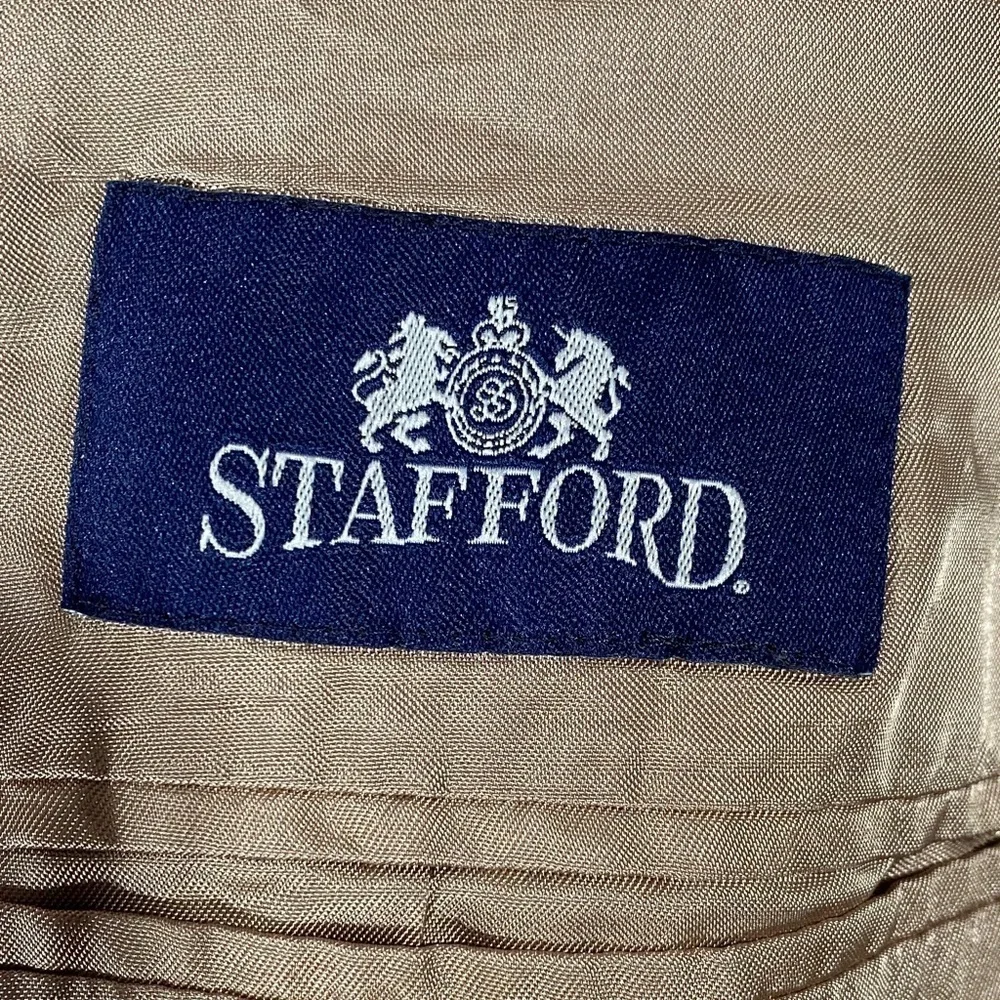 Stafford Men’s 42R Beige Herringbone Blazer Jacket Two Button Classic Sport Coat